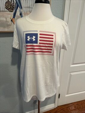 Under Armour Sz Large Freedom White Short Sleeve Tee with American Flag • NWT!